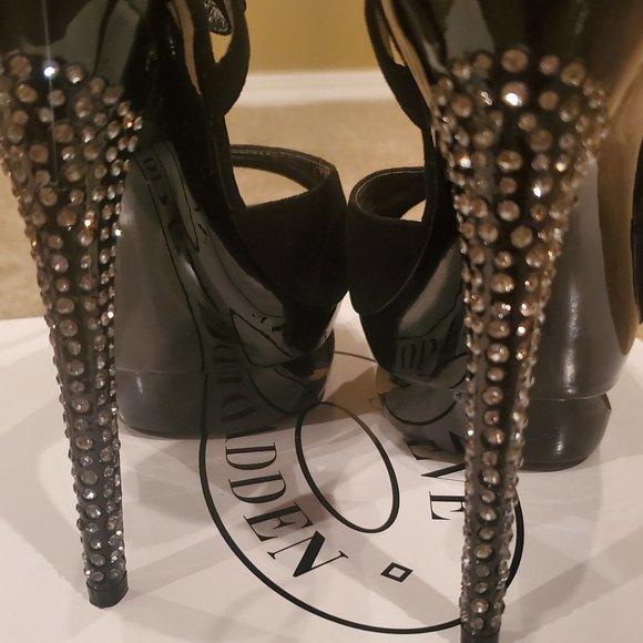 Zambuka Black Leather Heels - Picture 1 of 6